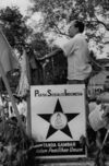 Sjahrir speaking at 1955 PSI election rally in Bali.jpg