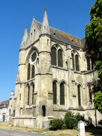 Soissons (02), abbaye Saint-Léger, abbatiale, croisillon sud, vue depuis le sud-est.jpg