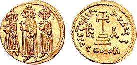 Монета, на которой изображены Ираклий I и его сыновья: Константин III и Ираклеон
