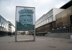 Памятный плакат, посвящённый финалу чемпионата мира. На плакате изображены часы в момент победного гола немцев