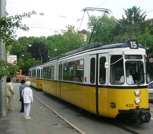 Трамвай GT4  (англ.) (рус. — один из символов Штутгарта до ввода скоростного трамвая