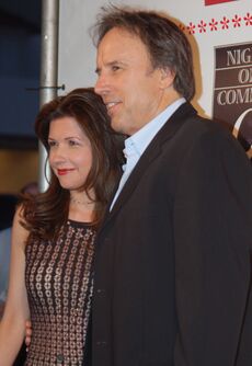 Йигли со своим мужем Кевином Нилоном в апреле 2011 года