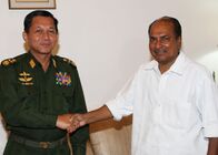 Встреча Мин Аун Хлайна с министром обороны Индии Аракапарамбилом Куриеном Энтони. 3 августа 2012 года