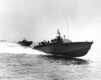 Пеленг звена американских торпедных катеров модель USS PT-105, июль 1942 года.