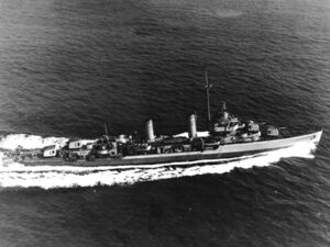 USS Turner (DD-648) на ходу в сентябре 1943