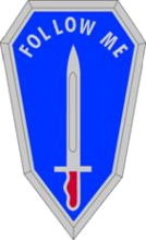 Отличительный знак подразделения штаба школы и учебной бригады воздушно-десантных войск и рейнджеров