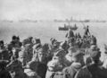 Сербские солдаты на побережье Адриатического моря.