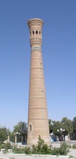 Vobkent minaret2.JPG