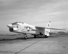 F-8C из состава 334-й истребительной эскадрильи КМП США на авиабазе Эль-Торо, 1966 год