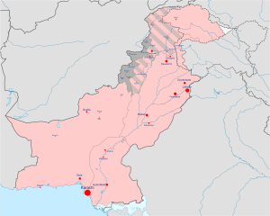 красным отмечены территории под контролем правительства Пакистана, серым — территории под властью талибов.