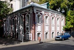 2-й Раушский, 4. Дом причта храма св. Николая Заяицкого.