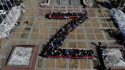 Флешмоб «Своих не бросаем» возле комплекса «Платинум Арена» в Хабаровске, 11 марта 2022