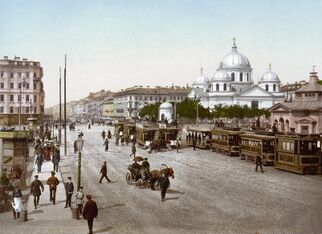 Вид на храм со Знаменской площади. Цветная фотолитография XIX века